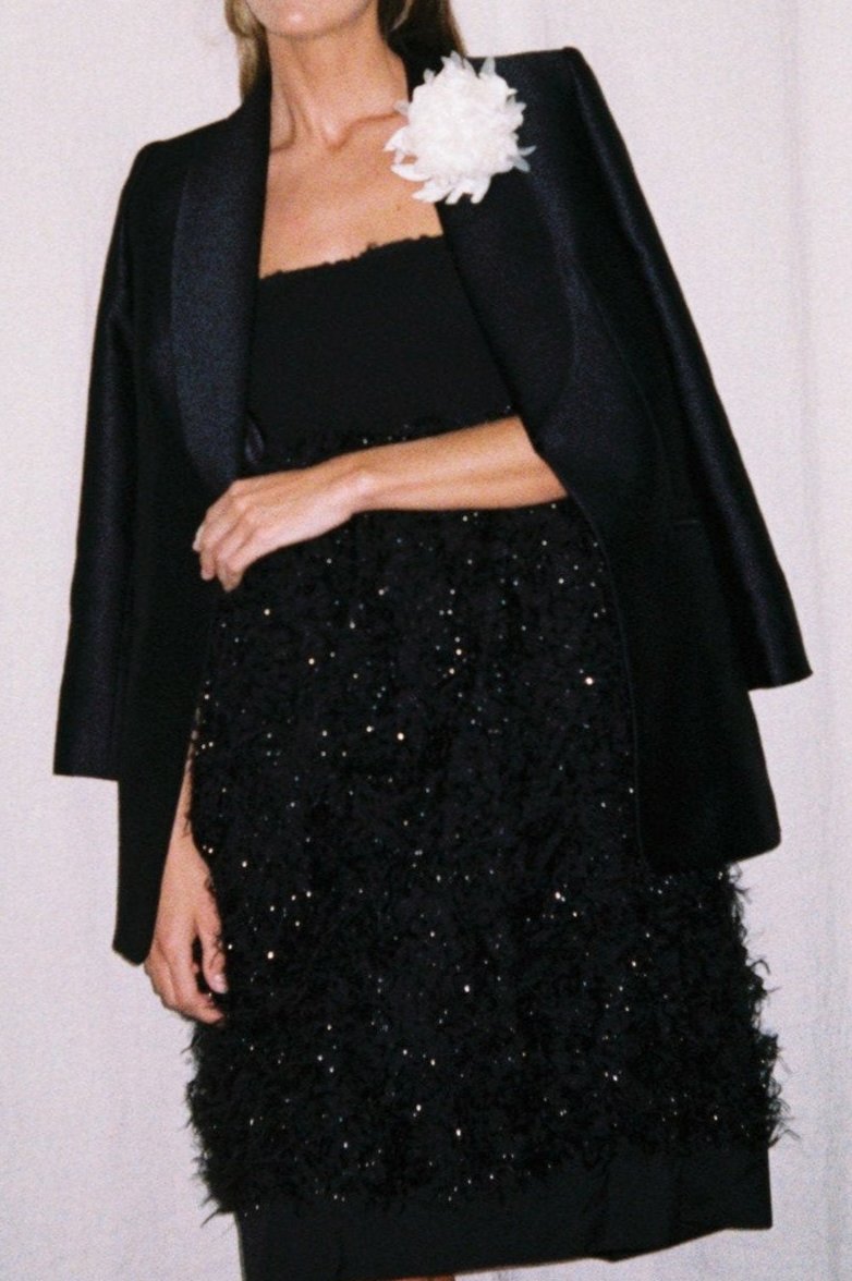 Conjunto con Flor Pétalos Organza de Seda Marta Martí